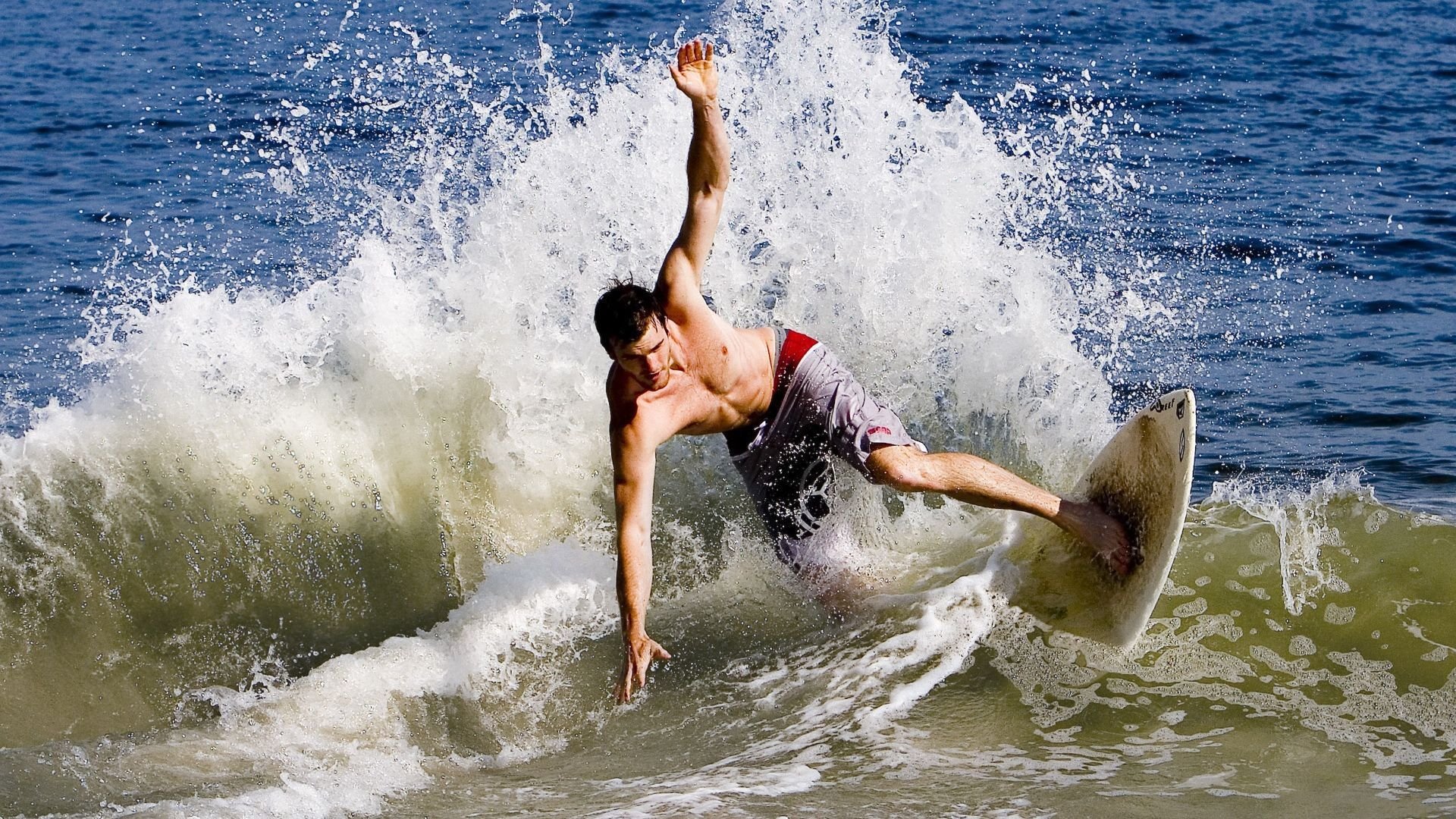 世界排名争夺战之夜，哈利伯顿统治全场