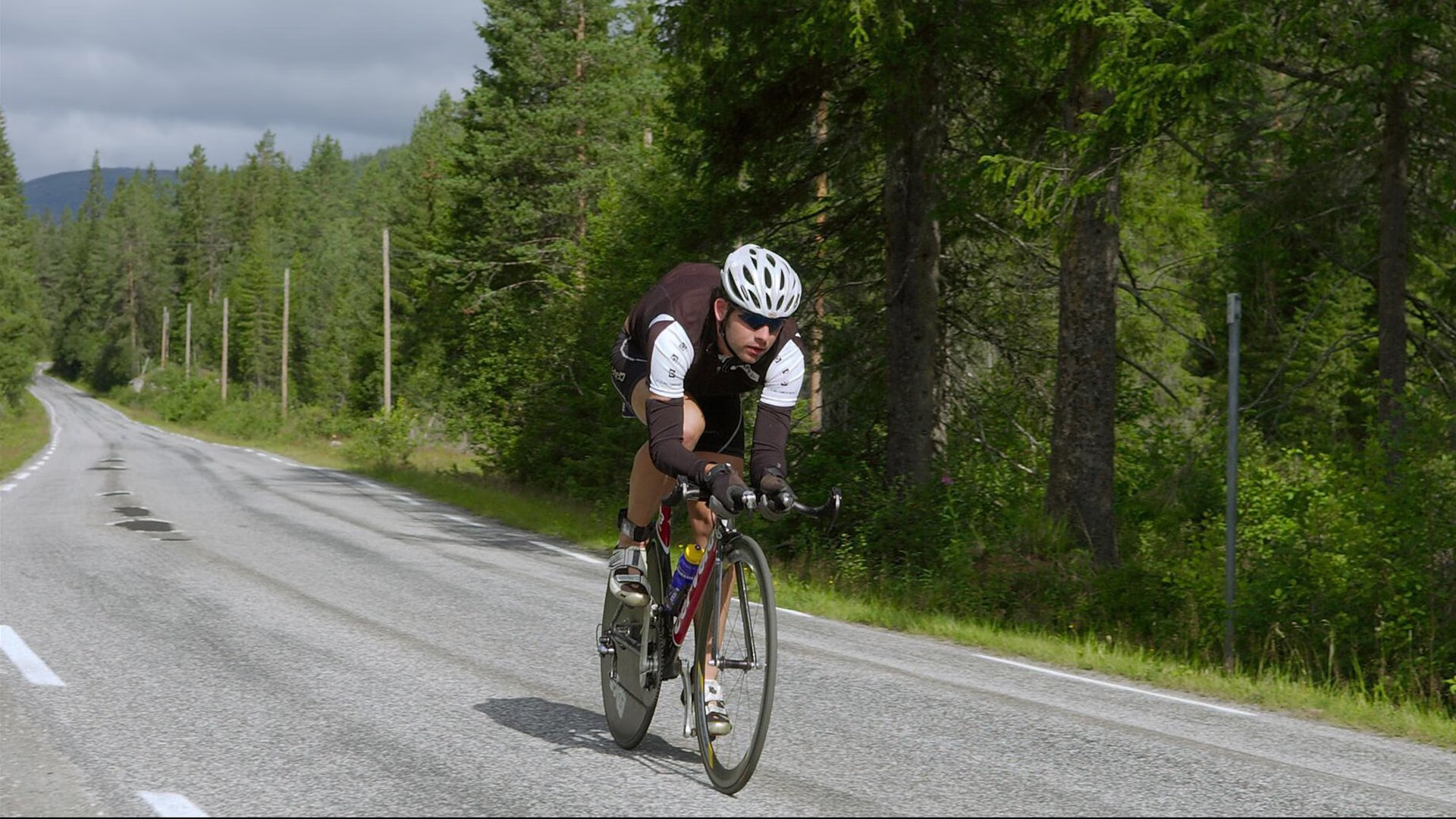 阿森纳对阵厄瓜多尔，当门迪数据全面爆炸，足球世界看见了什么？