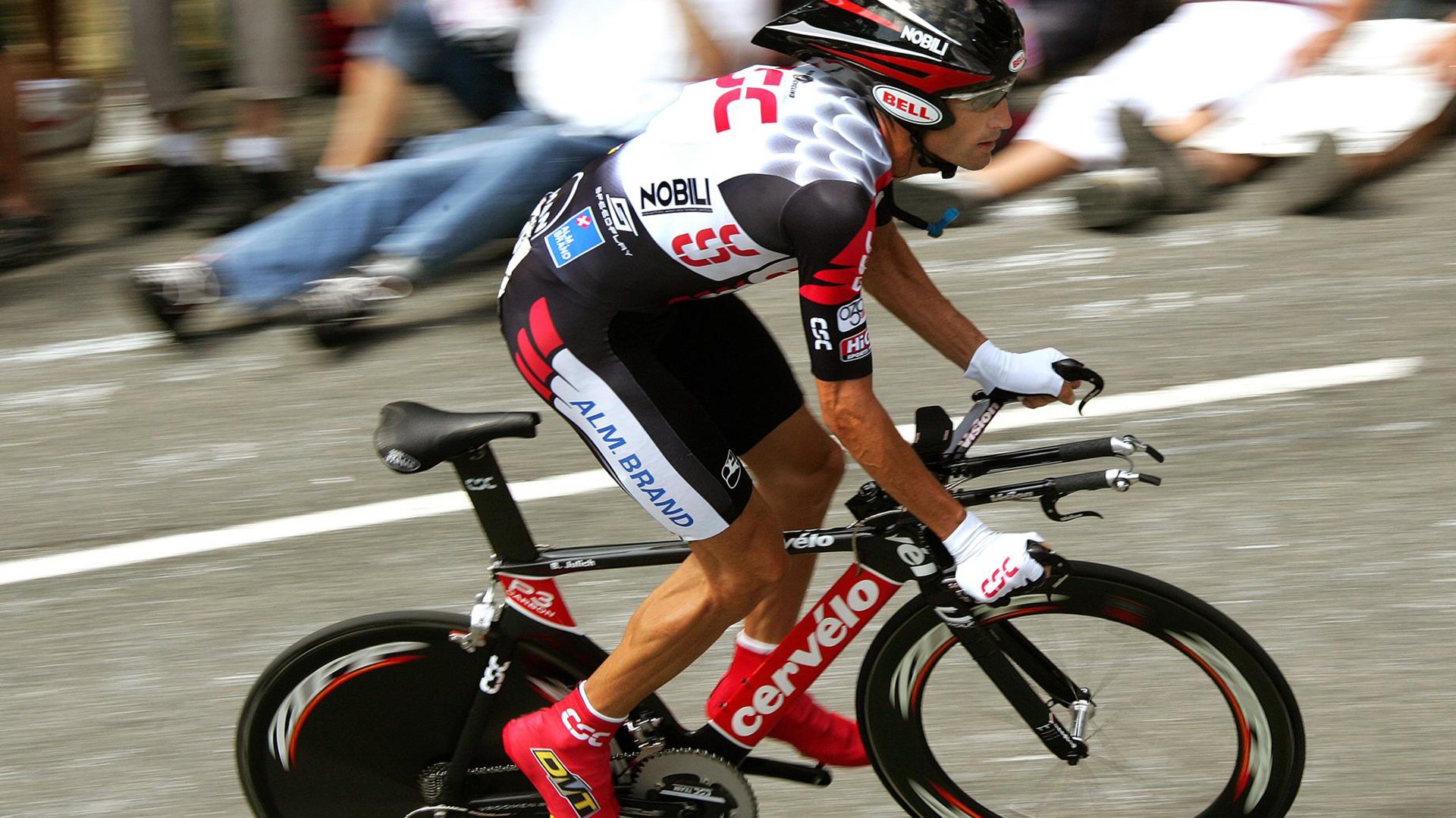 活塞打穿湖人，保罗成为关键先生