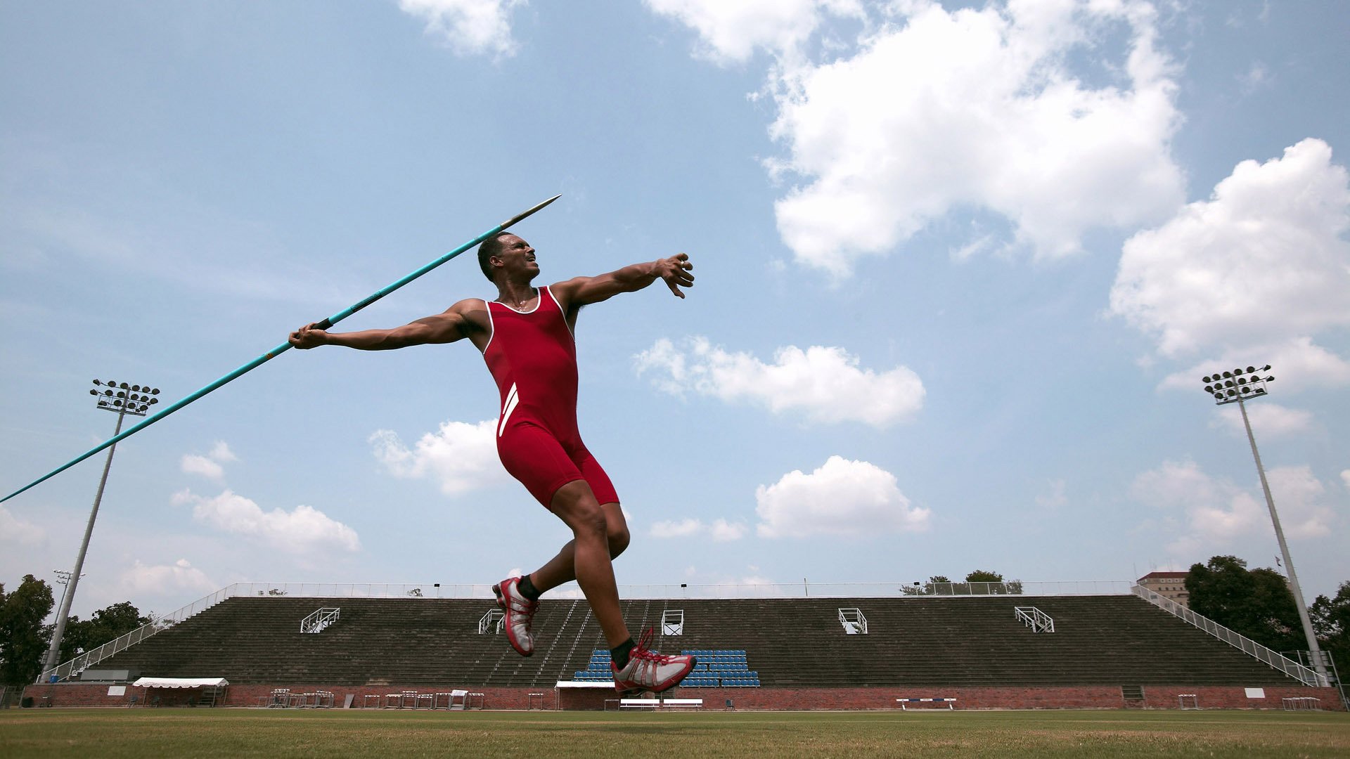 广东队收割篮网，克莱关键战不手软，当东方战术遇上西方射手