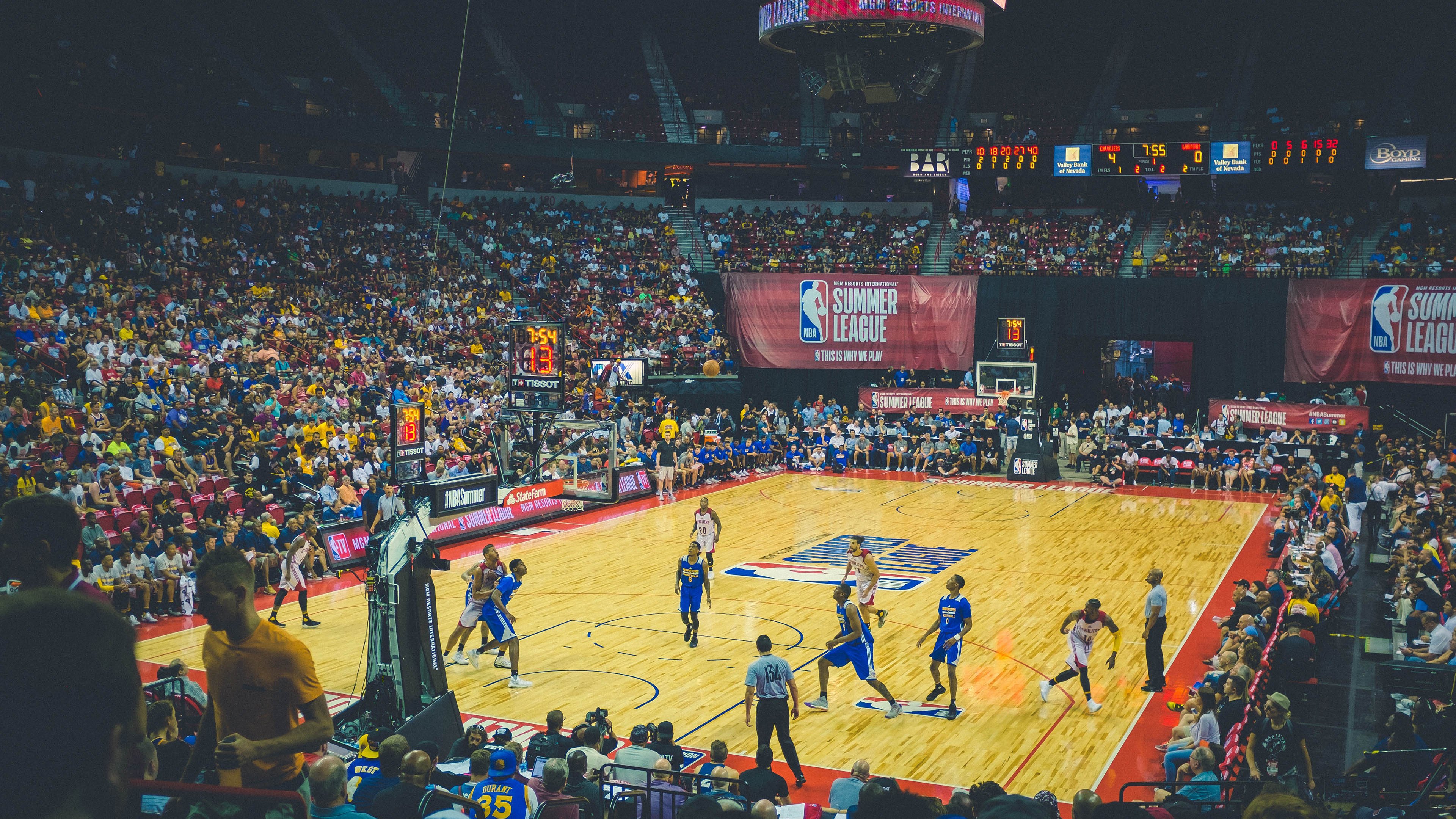 掘金斩落猛龙，范弗利特成为关键先生，一个小人物的史诗之夜